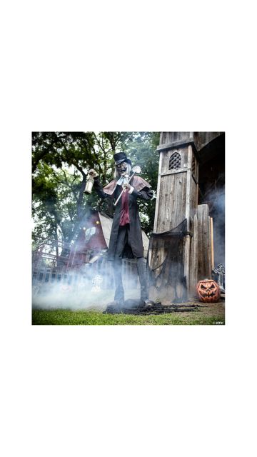 Animated Graveyard Host Decor