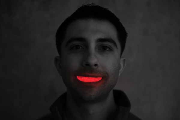 Fade In/Out Red Mouthpiece